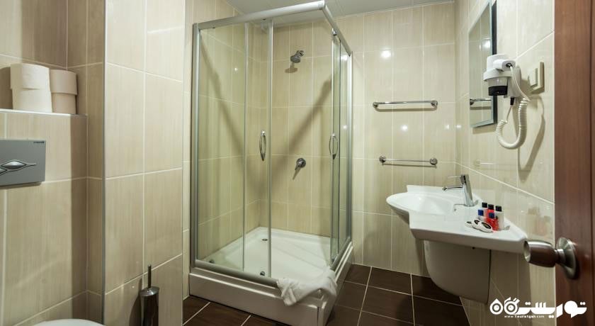 حمام و سرویس بهداشتی اتاق ها